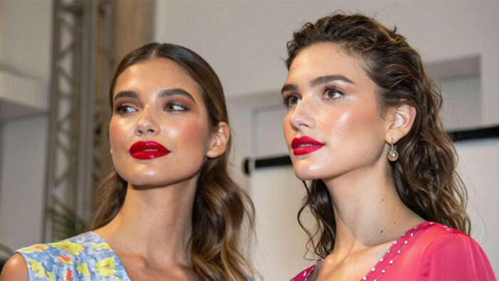 Lip Gloss vs Lipstick: Which Should You Choose?