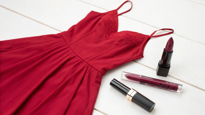What Color Lipstick Goes with a Red Dress?
