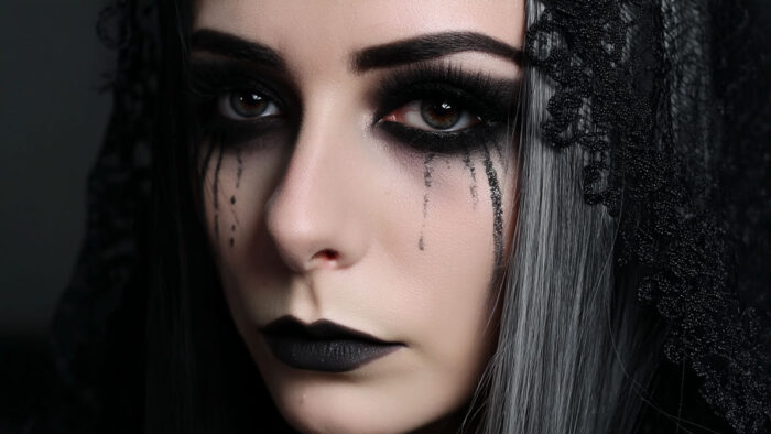 Goth Makeup Looks: Dark & Mysterious Inspiration