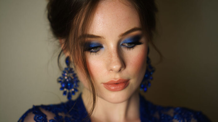 Royal Blue Makeup Looks: Bold & Striking Glam