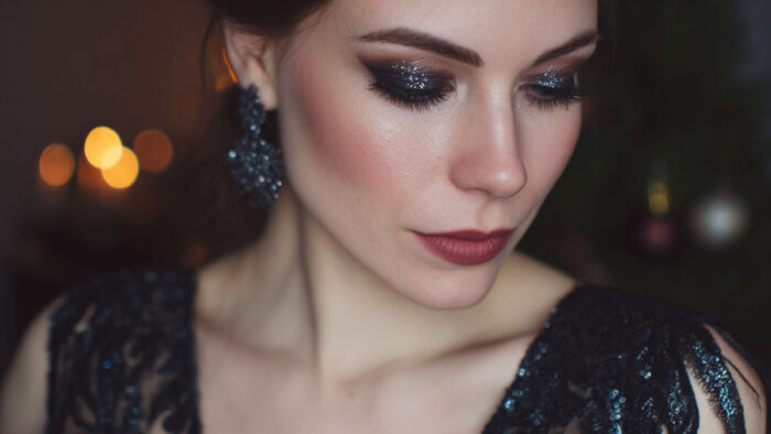 Glitter Makeup Looks: Sparkly & Fun Glam