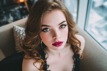 how to do eye makeup for big eyes