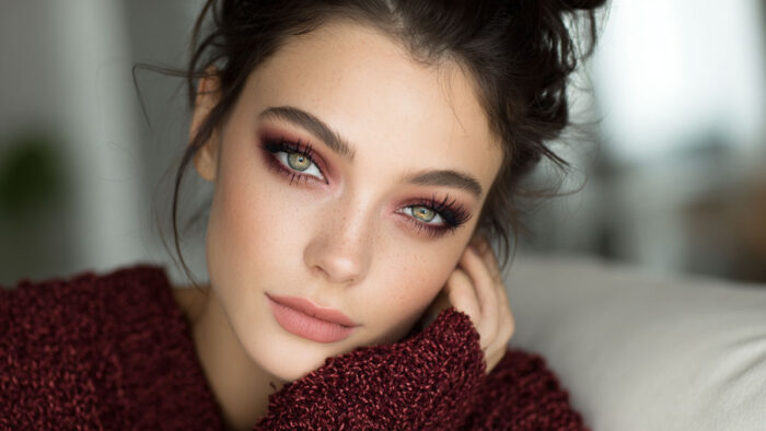 How to Do Makeup for Hooded Eyes That Lifts