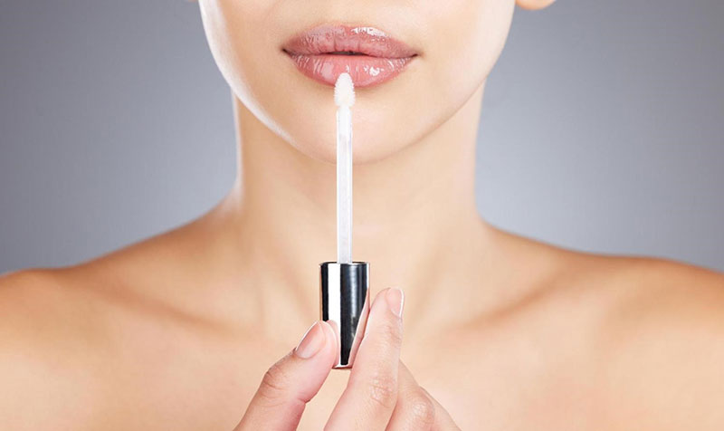 What Makes a Good Lip Gloss Formula: The Ingredients Behind the Shine